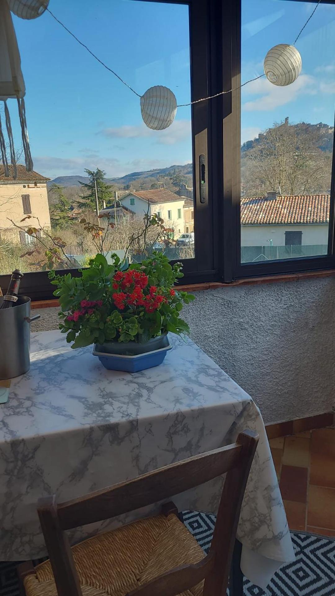 La Jolie Vue Et La Maison De La Tour- Cordes-Sur-Ciel Les Cabannes  Eksteriør bilde
